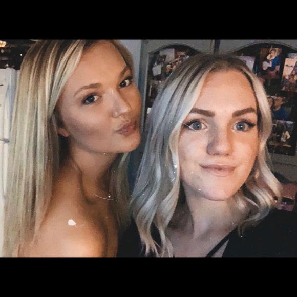 Meet your Posher, Allison - Picture 1 of 1